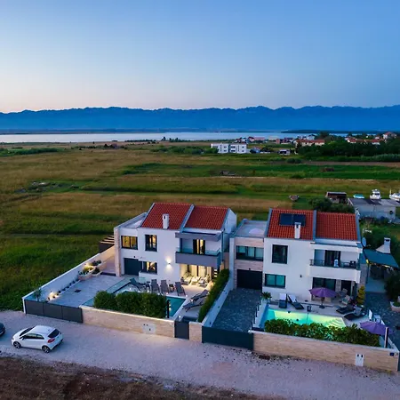 Ana,luxury Wellness With Heated Pool And Jacuzzi *