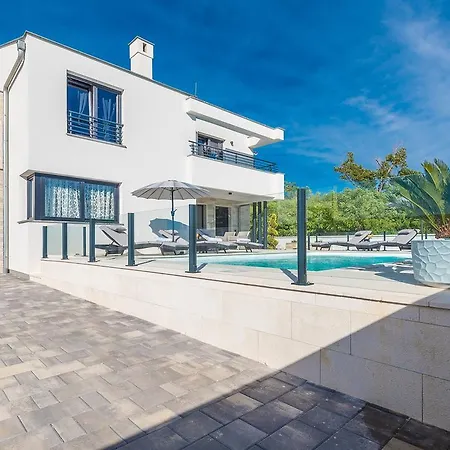 Ana,luxury Wellness With Heated Pool And Jacuzzi Villa