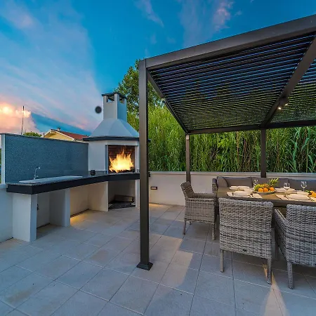 Ana,luxury Wellness With Heated Pool And Jacuzzi Villa Privlaka (Zadar)