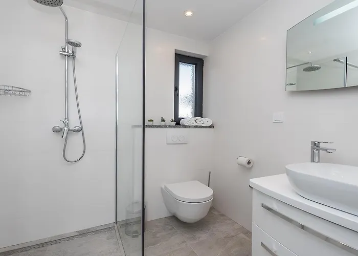 Villa Ana,luxury Wellness With Heated Pool And Jacuzzi