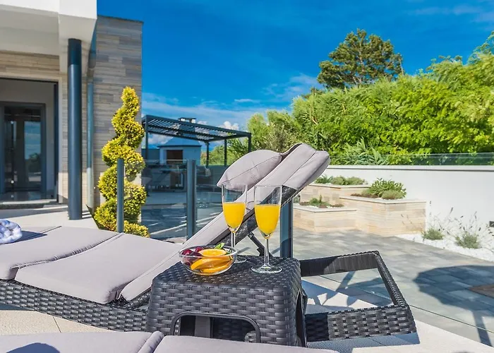 Ana,luxury Wellness With Heated Pool And Jacuzzi Privlaka (Zadar)