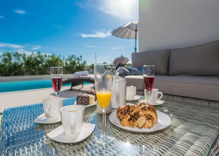 Ana,luxury Wellness With Heated Pool And Jacuzzi Villa