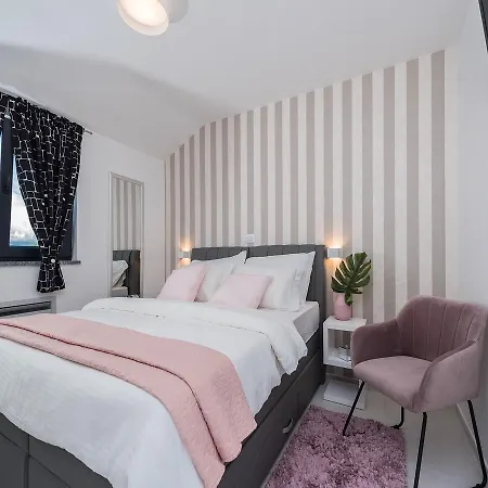 Ana,luxury Wellness With Heated Pool And Jacuzzi Villa