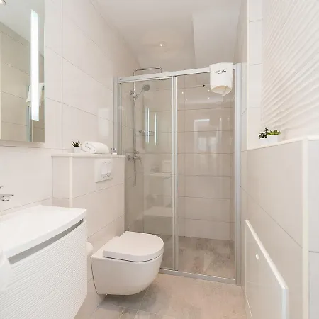 Villa Ana,luxury Wellness With Heated Pool And Jacuzzi