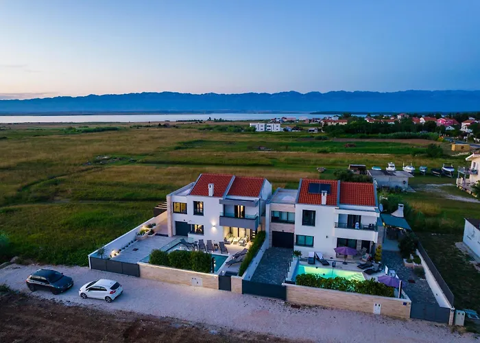 Ana,luxury Wellness With Heated Pool And Jacuzzi *