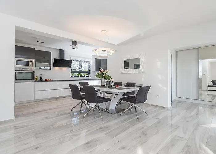 Ana,luxury Wellness With Heated Pool And Jacuzzi 빌라