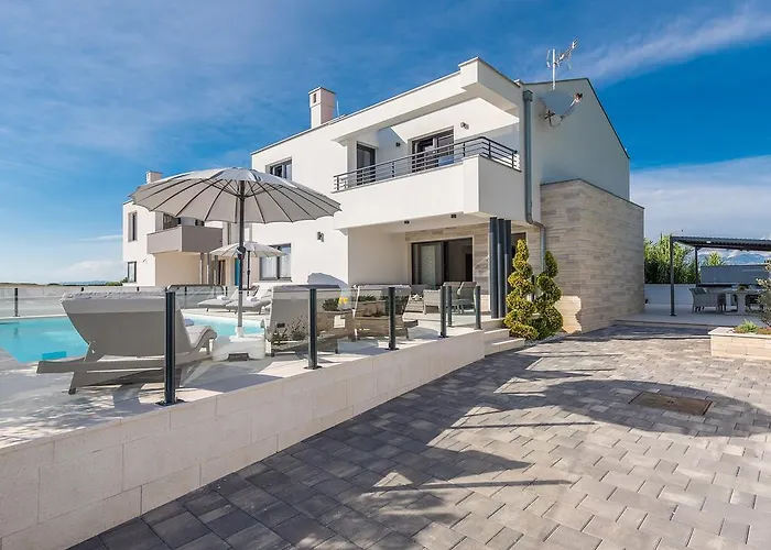 Ana,luxury Wellness With Heated Pool And Jacuzzi Вилла Привлака