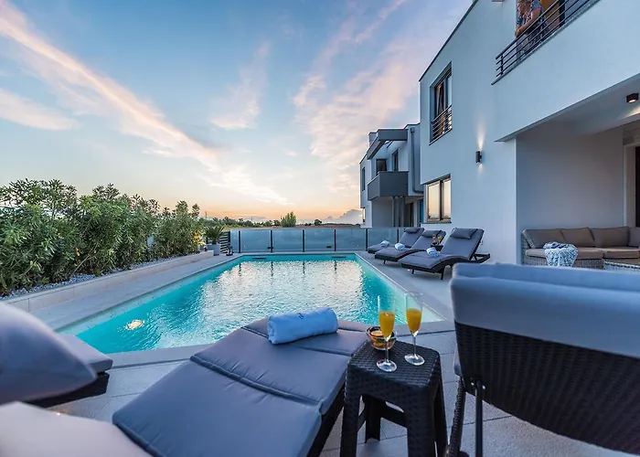 Вилла Ana,luxury Wellness With Heated Pool And Jacuzzi Привлака