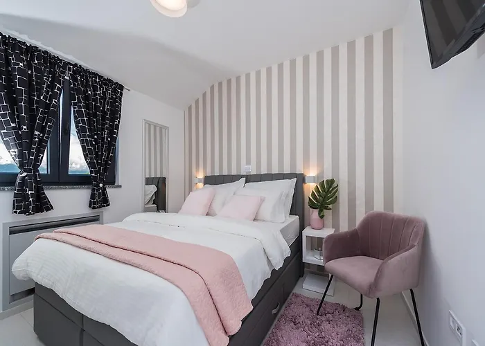 Ana,luxury Wellness With Heated Pool And Jacuzzi Вилла