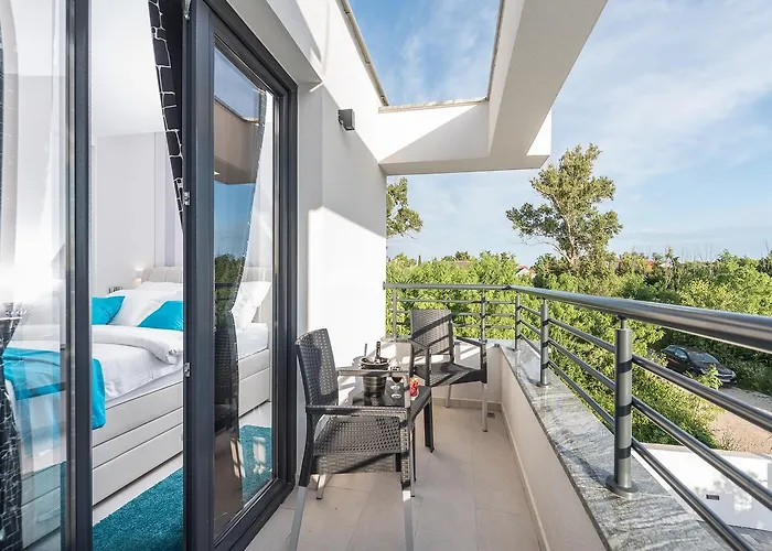 Вилла Ana,luxury Wellness With Heated Pool And Jacuzzi Привлака